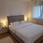 Apartman Malmar One